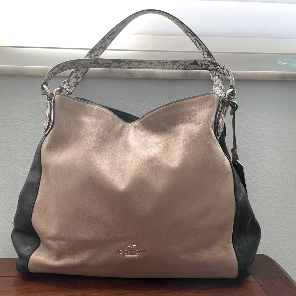 Coach leather medium shoulder bag